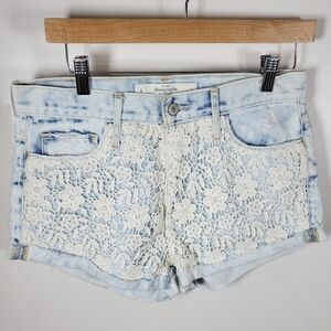 Abercrombie & Fitch Floral Embroidered Denim Shorts Size 28/6